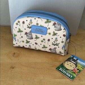 Loungefly Studio Ghibli My Neighbor Totoro Forest
Picking Makeup Bag